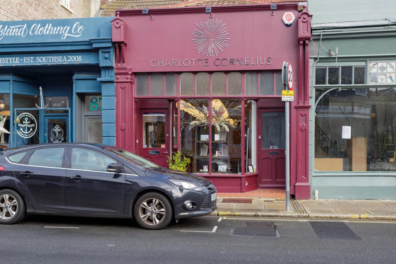 At The Heart & Soul Of Southsea Apartment