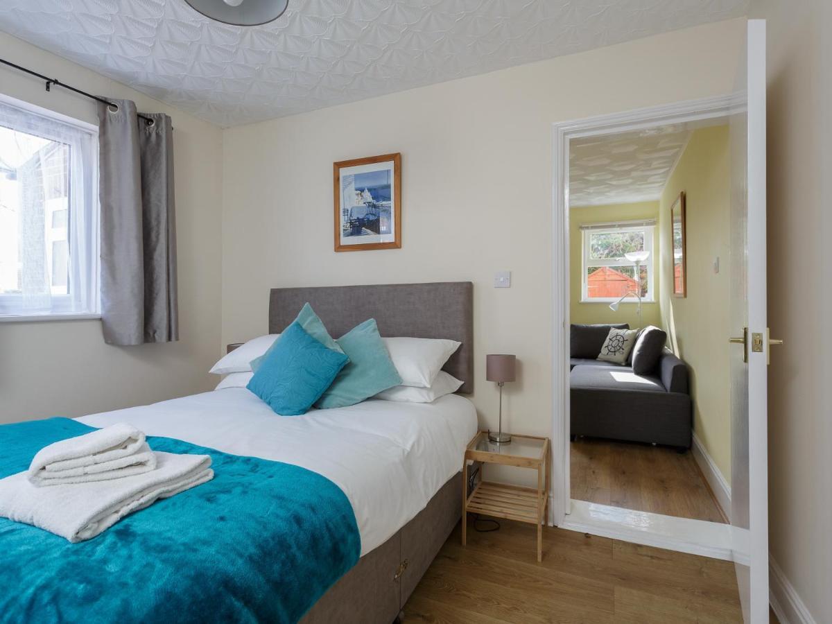 Apartment Stopover At Lowcay D With Allocated Parking