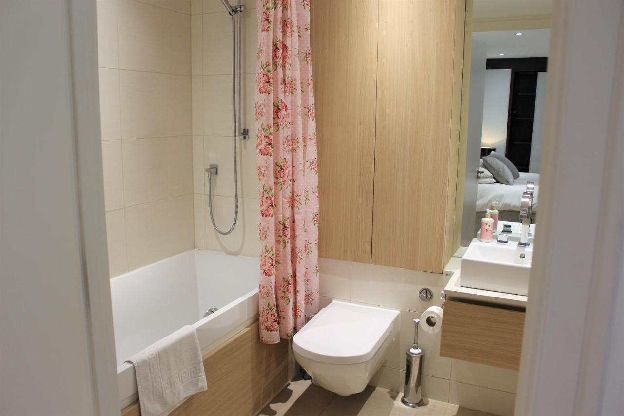 Apartment Work Rest And At Gunwharf Quays