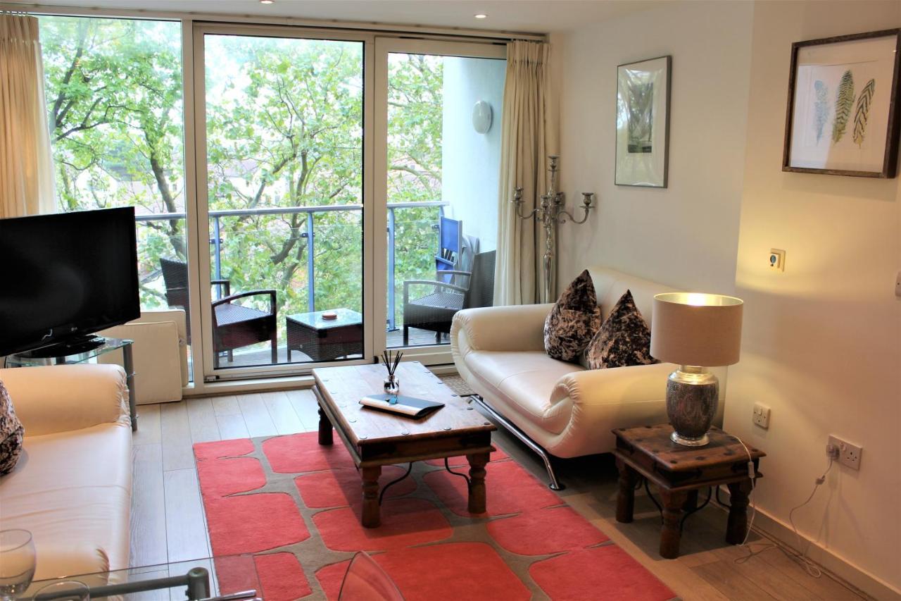 Apartment Work Rest And At Gunwharf Quays *
