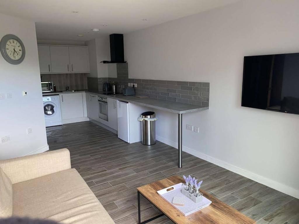 Gunwharf Apartment *