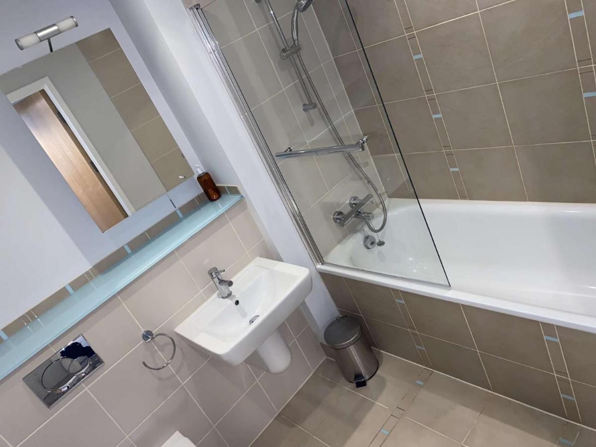 Apartment Gunwharf *
