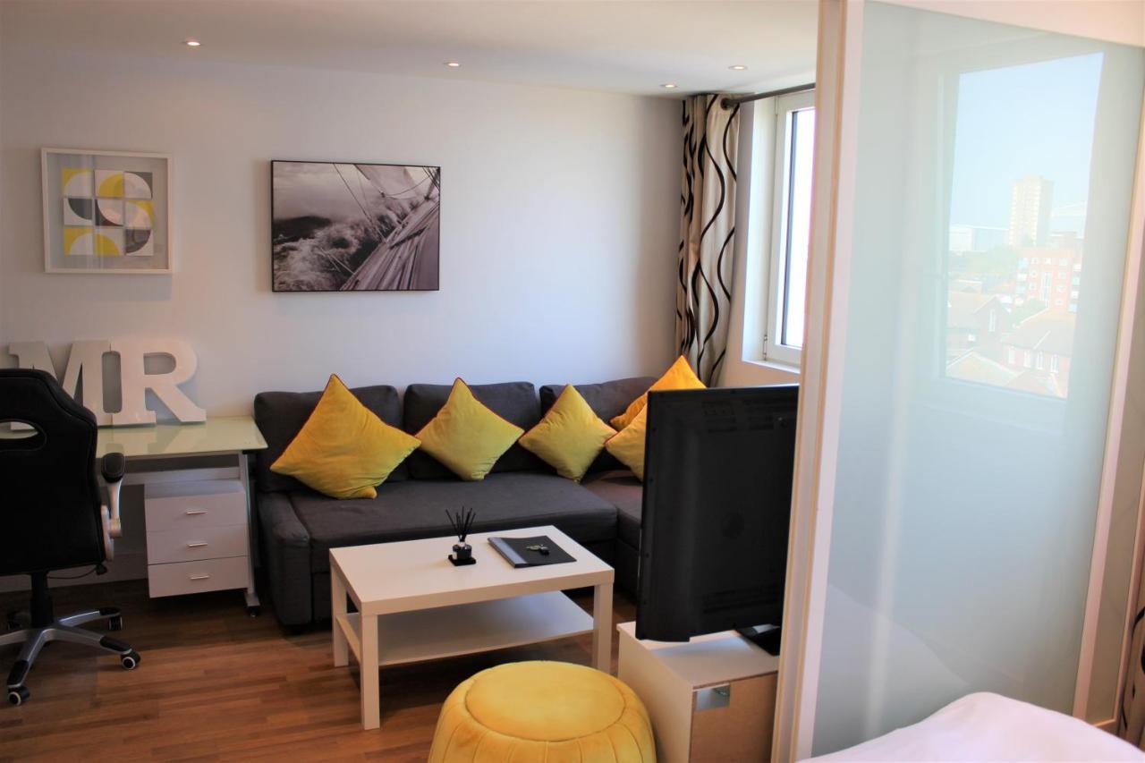 Work Rest And At Gunwharf Quays
