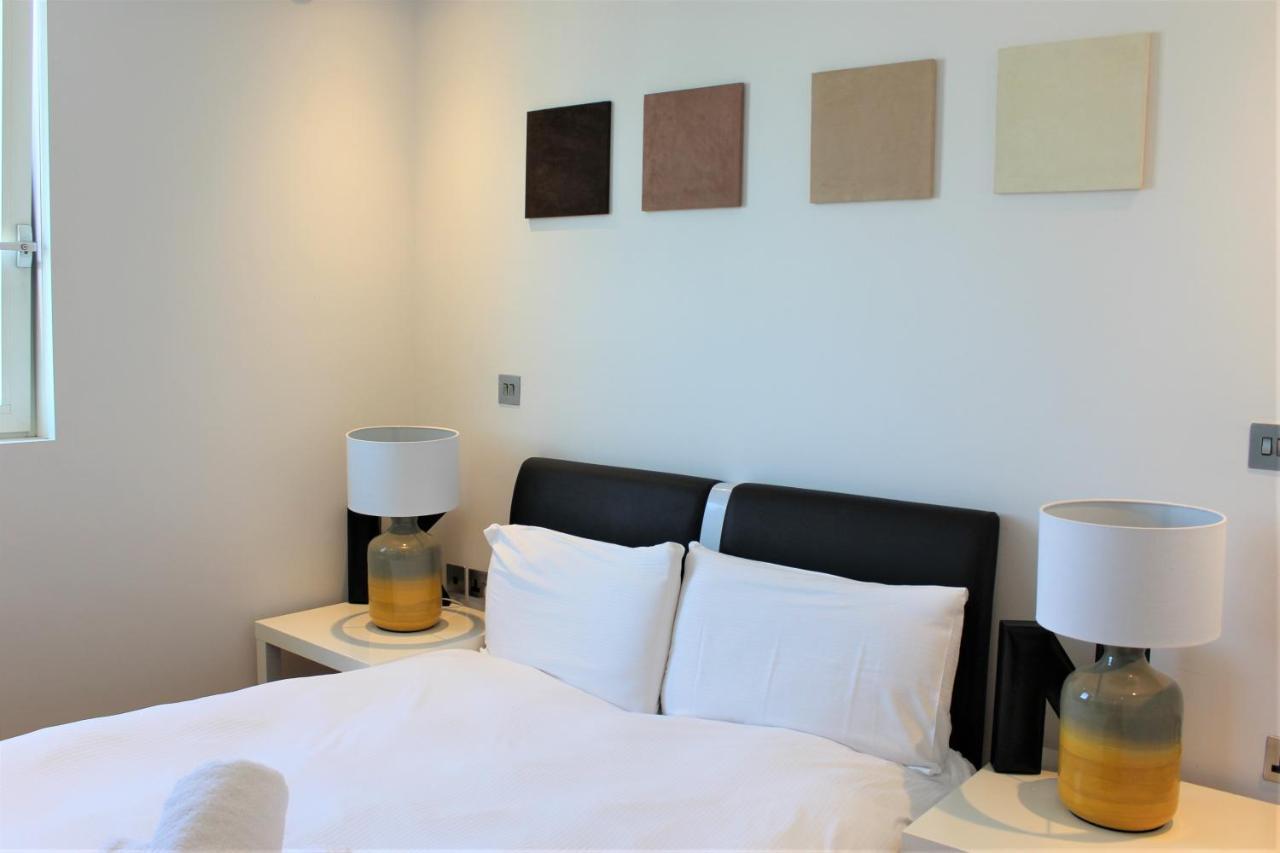 Work Rest And At Gunwharf Quays Portsmouth