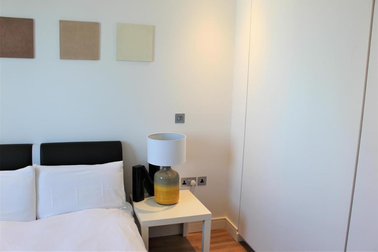 Work Rest And At Gunwharf Quays Apartment Portsmouth