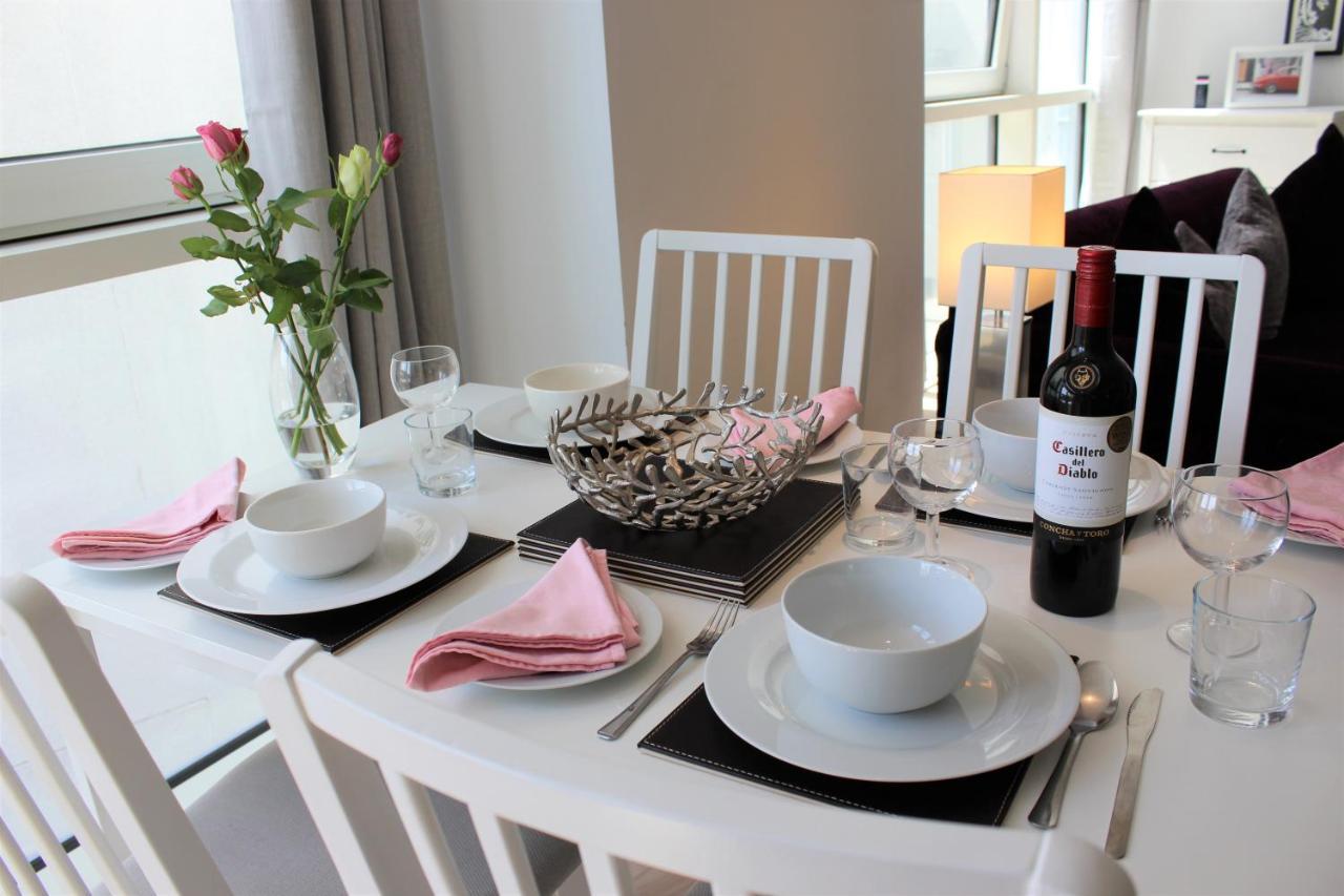 Work Rest And At Gunwharf Quays Apartment