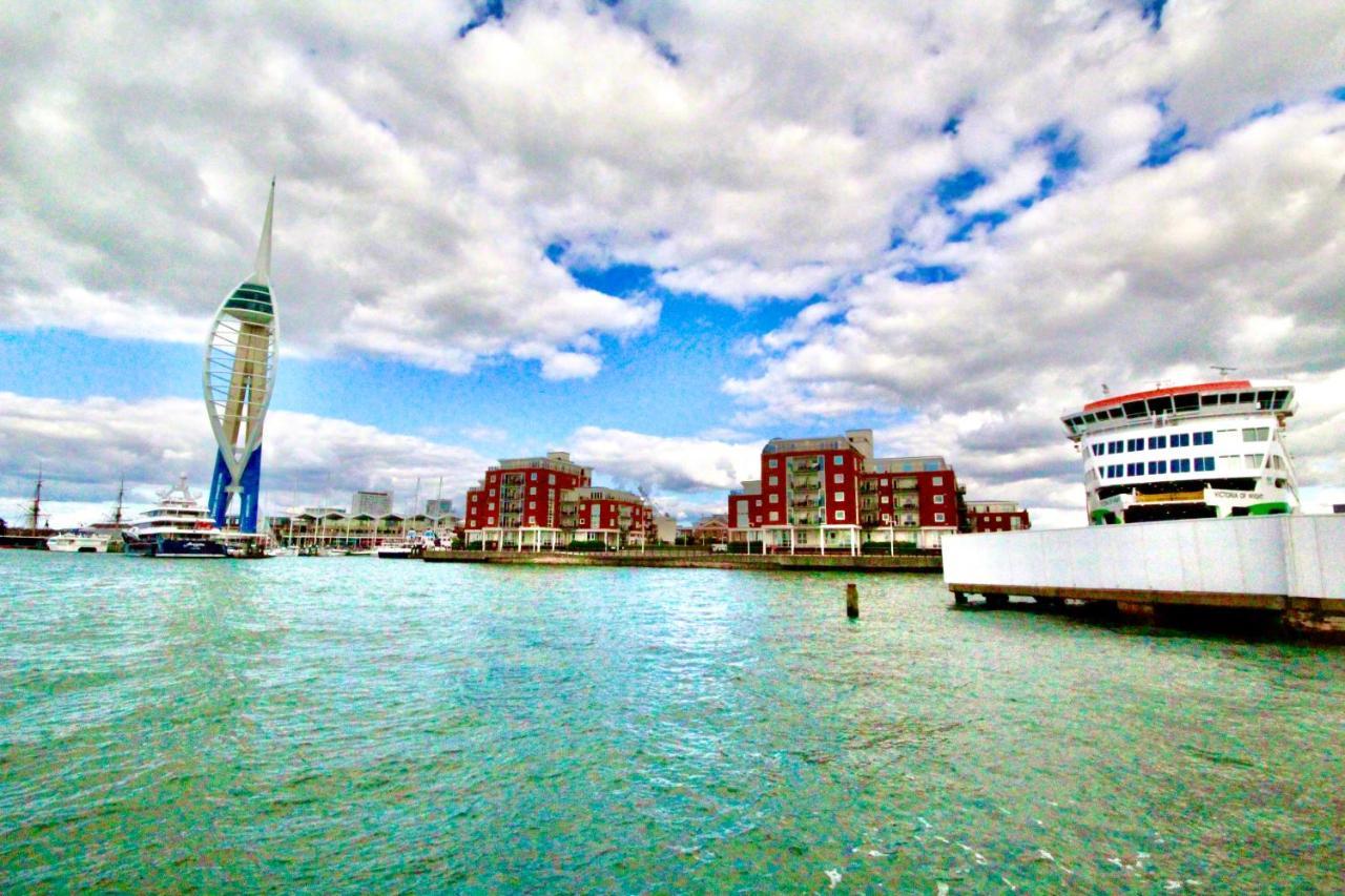 Purple Cloud Holiday home Portsmouth