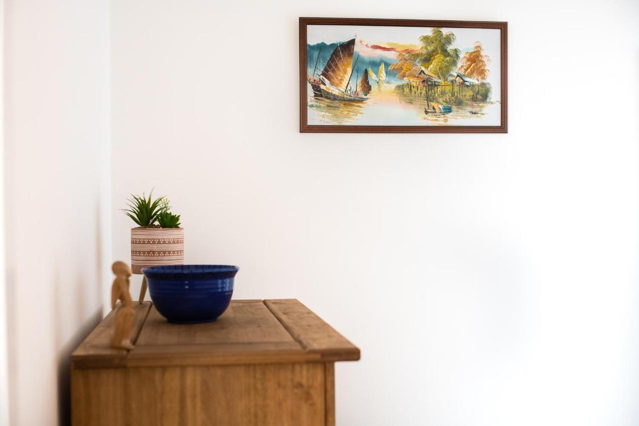 Apartment Bright 2 Bedroom In Southsea. 8 Min Walk To Seafront