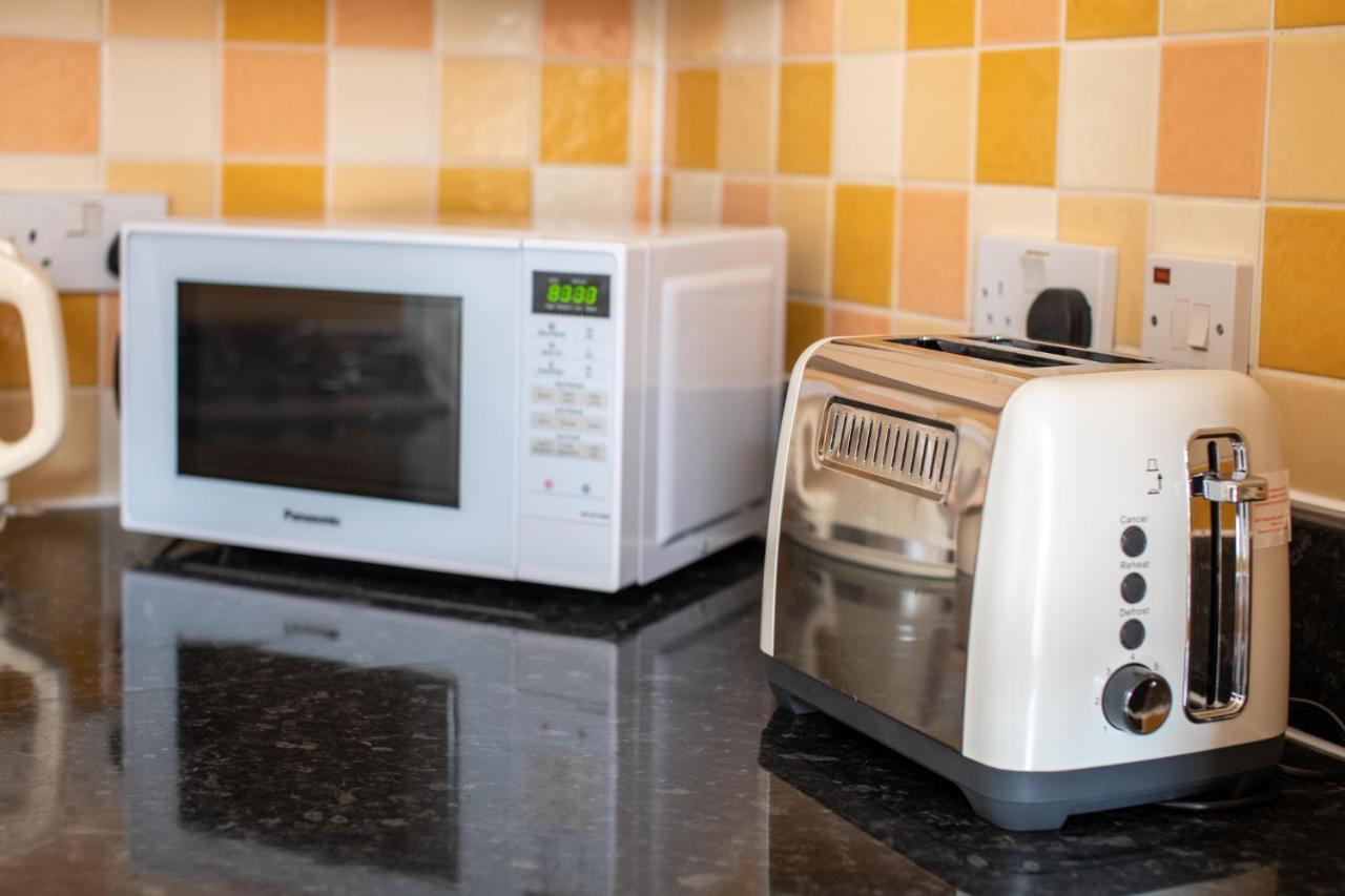 Bright 2 Bedroom In Southsea. 8 Min Walk To Seafront Apartment
