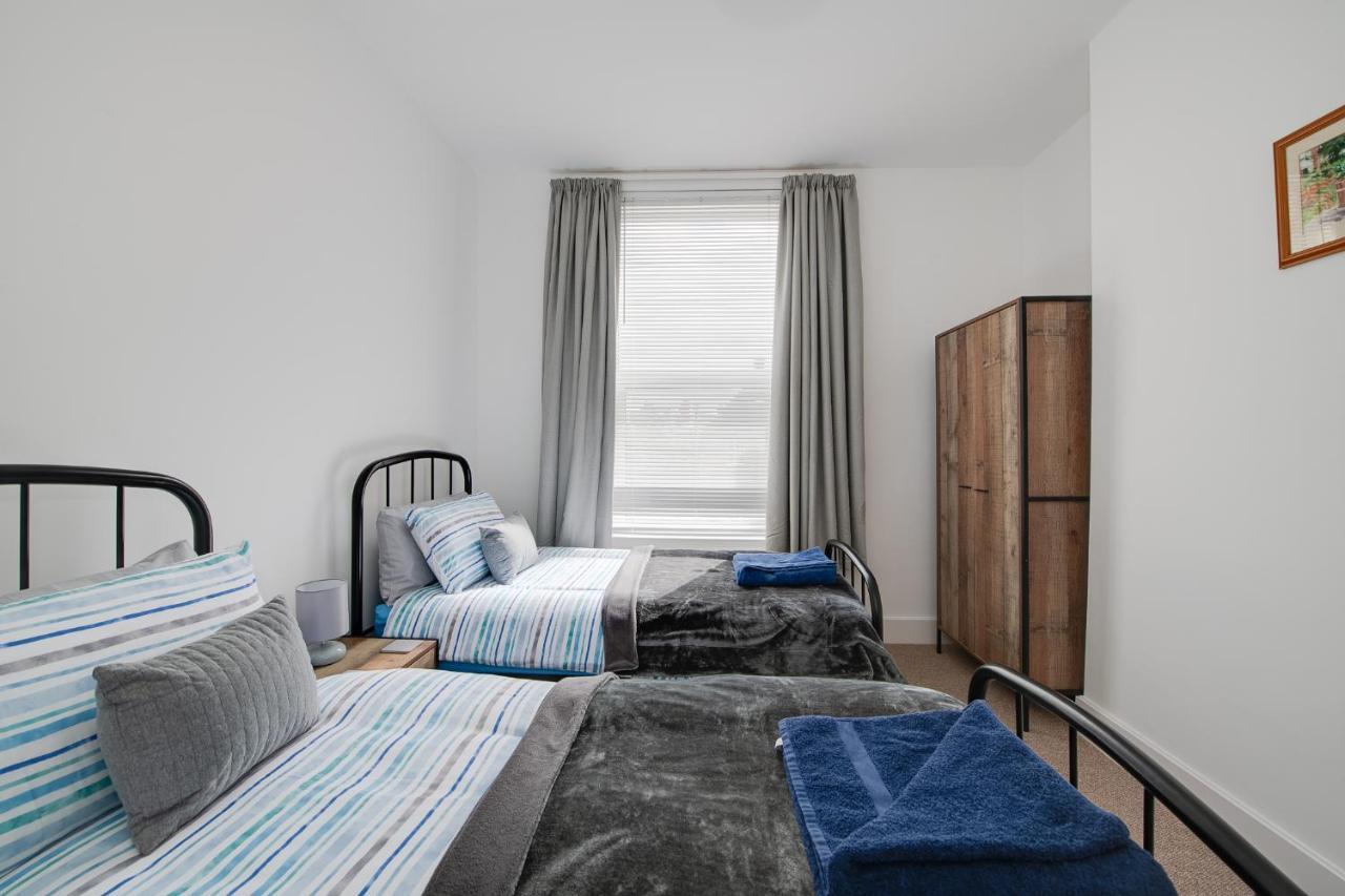 Bright 2 Bedroom In Southsea. 8 Min Walk To Seafront