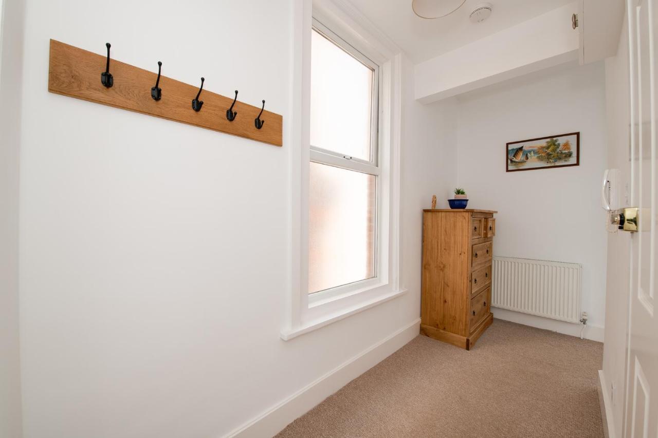 Bright 2 Bedroom In Southsea. 8 Min Walk To Seafront * Portsmouth