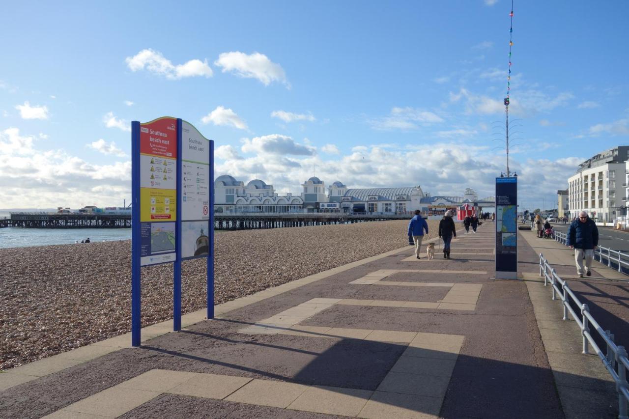 Ann Opposite The Pier With Sea View Apartment *
