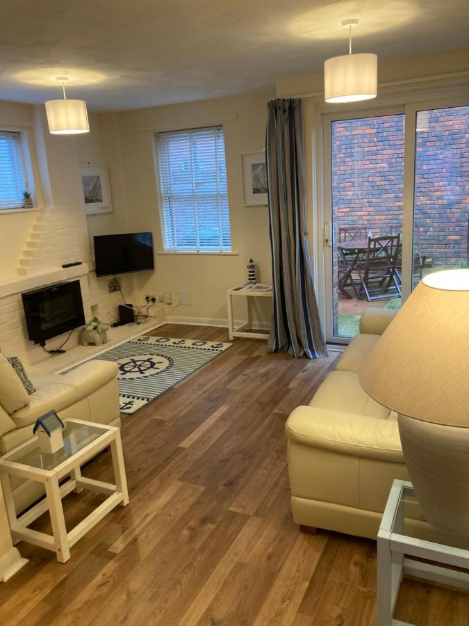 Holiday home Penny By The Portsmouth