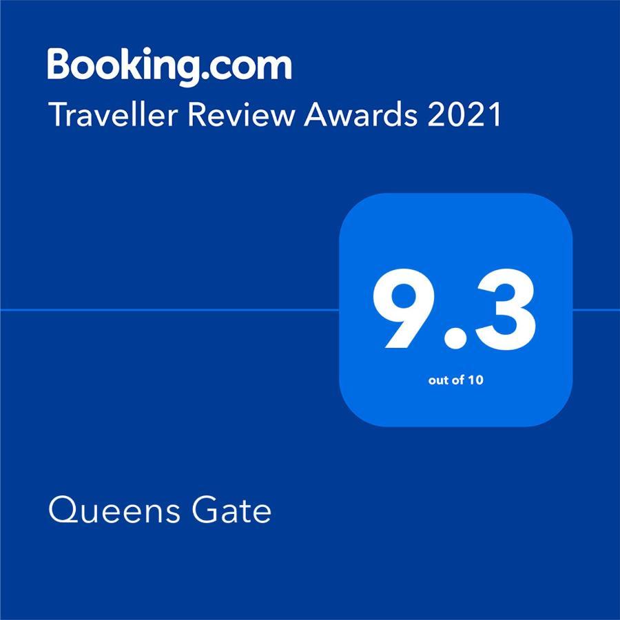 Queens Gate *