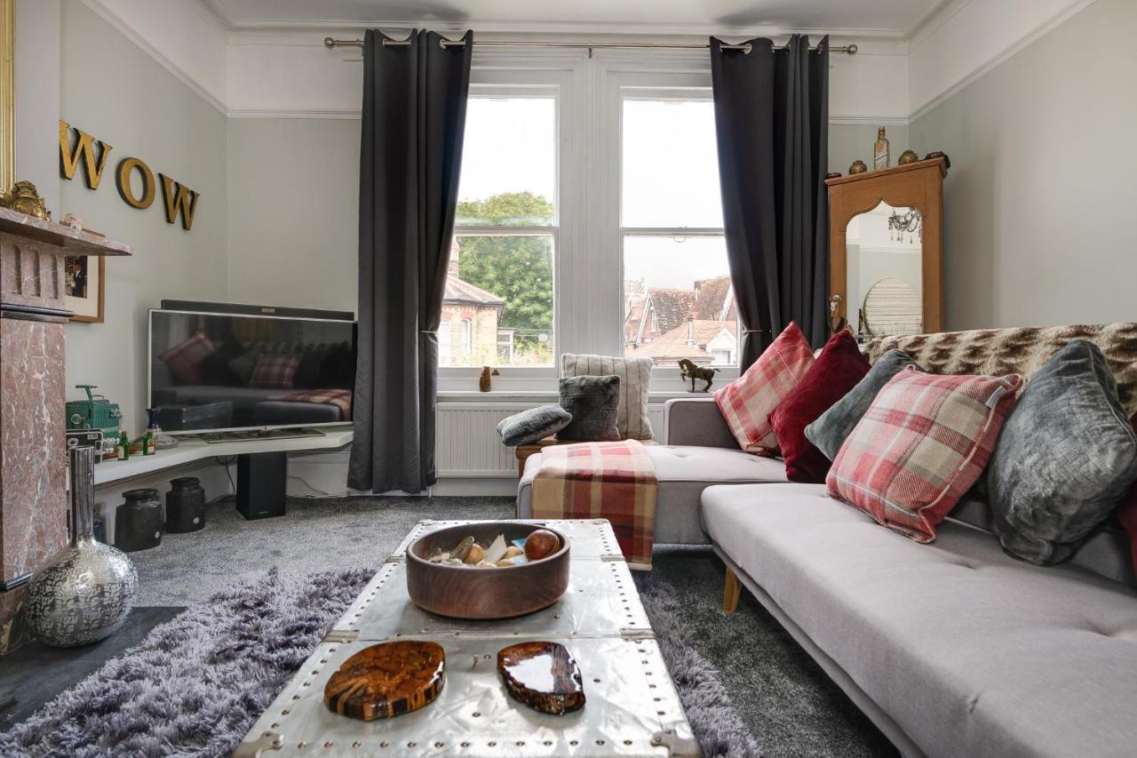 Apartment Eclectic Dreams *