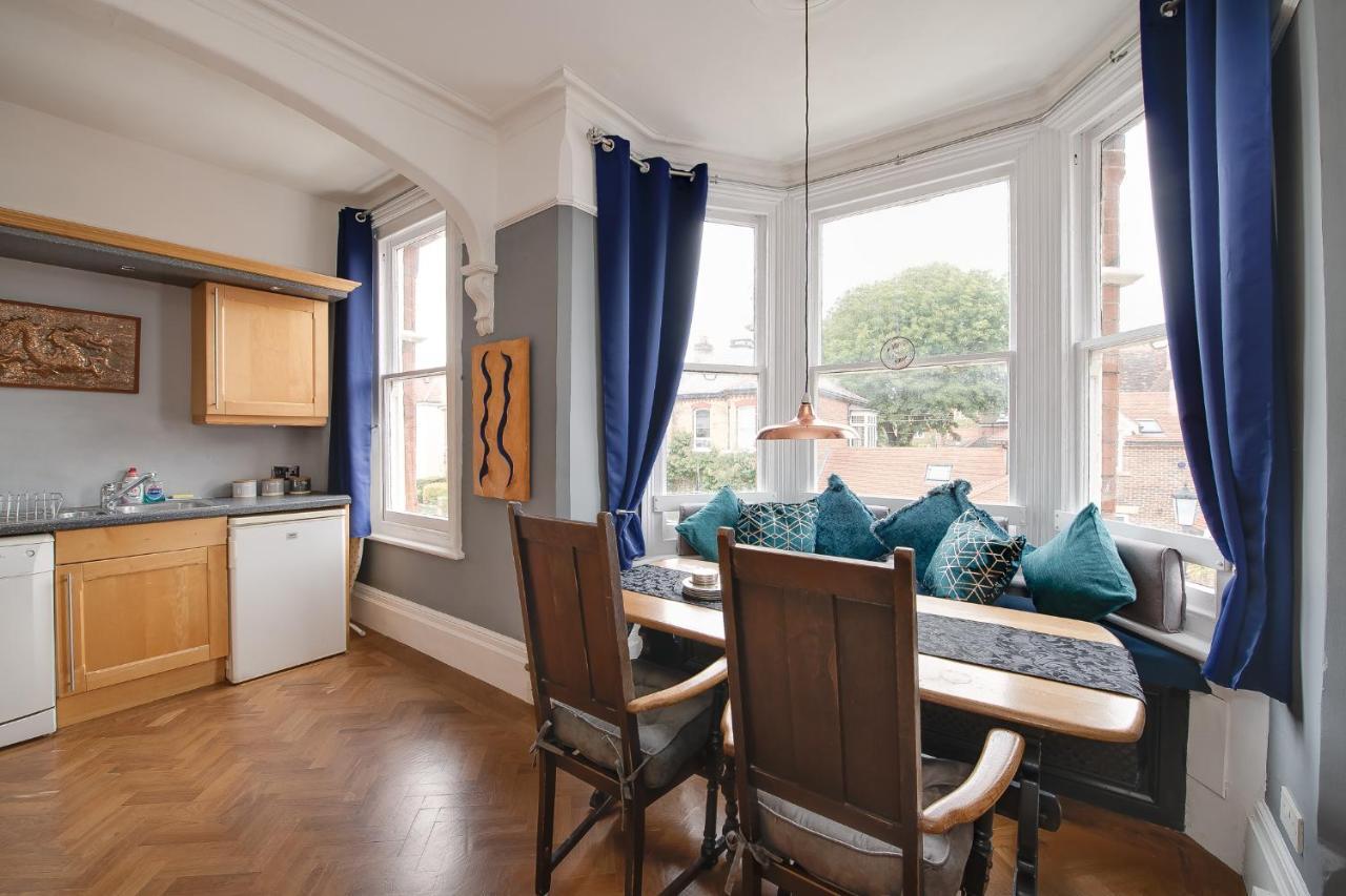 Eclectic Dreams Apartment Portsmouth