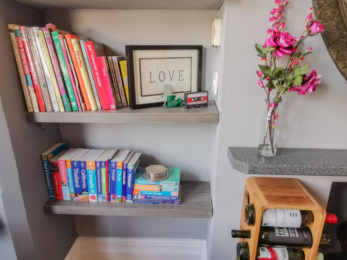 Eclectic Dreams Apartment *