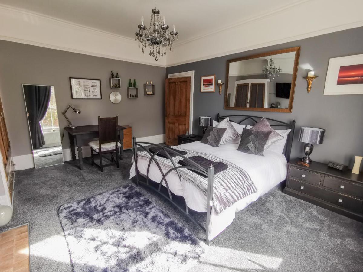 Eclectic Dreams Apartment Portsmouth