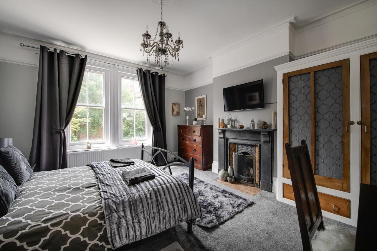 Eclectic Dreams Apartment Portsmouth
