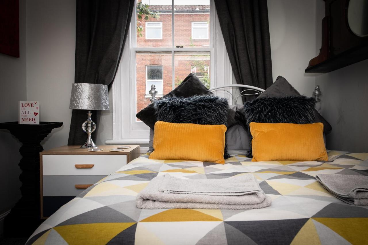 Eclectic Dreams Apartment Portsmouth