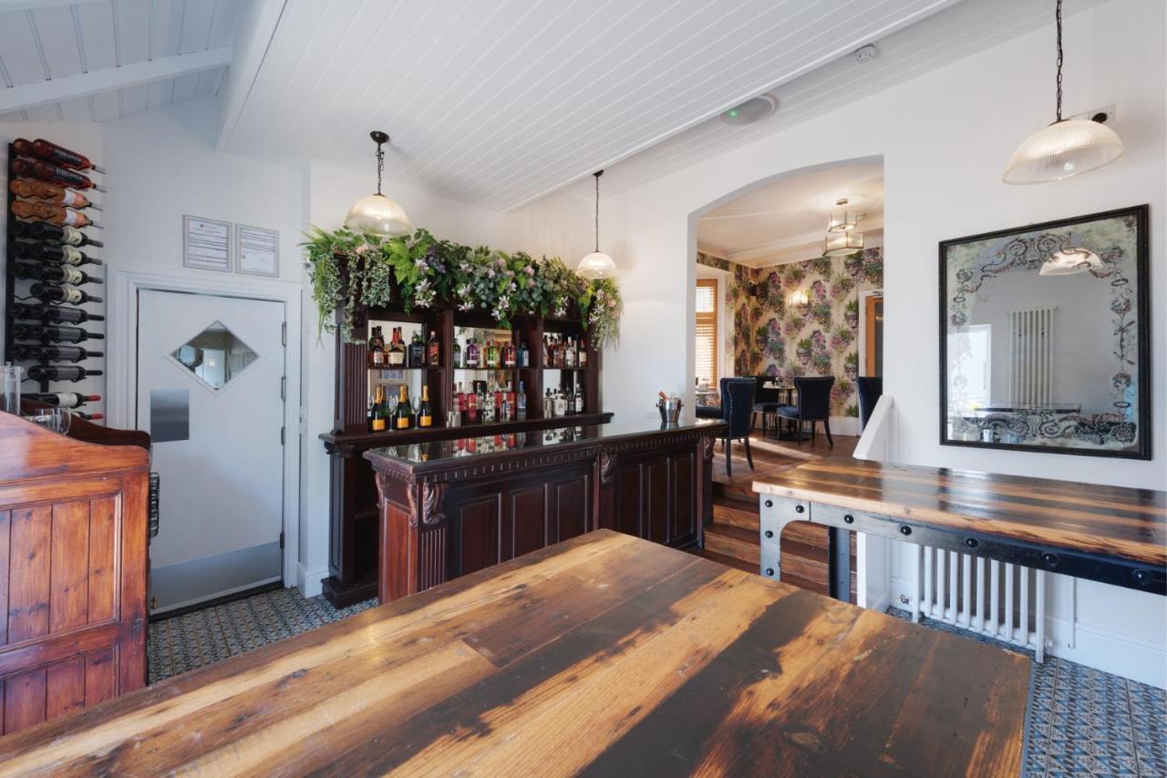 Somerset House Boutique And Restaurant