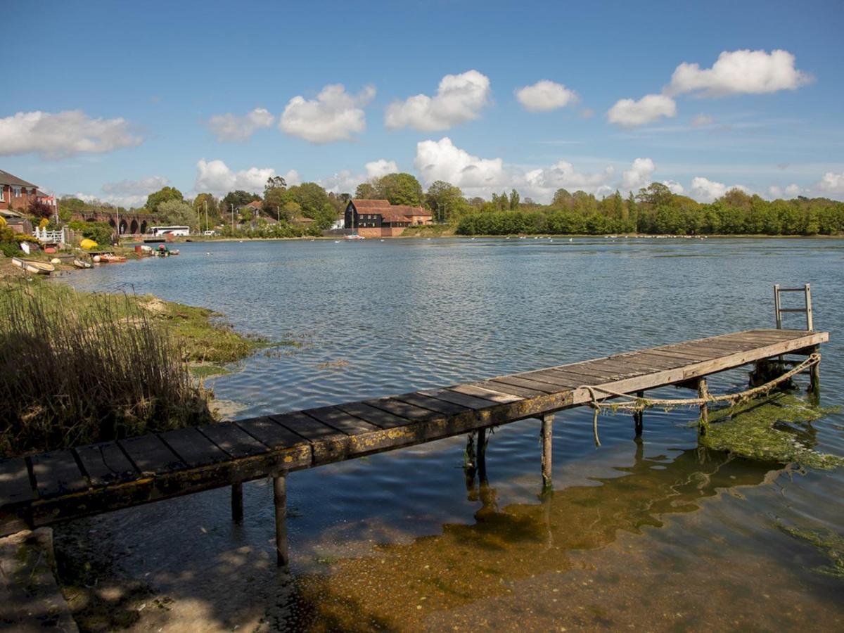 Pass The Keys 3bed Family With Direct Water Access, Sleeps 6 Holiday home