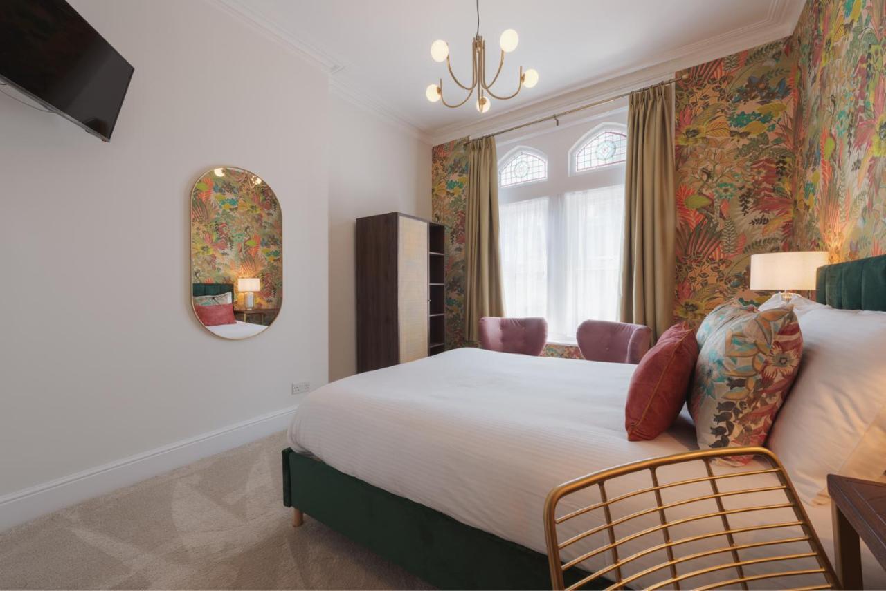 Somerset House Boutique And Restaurant