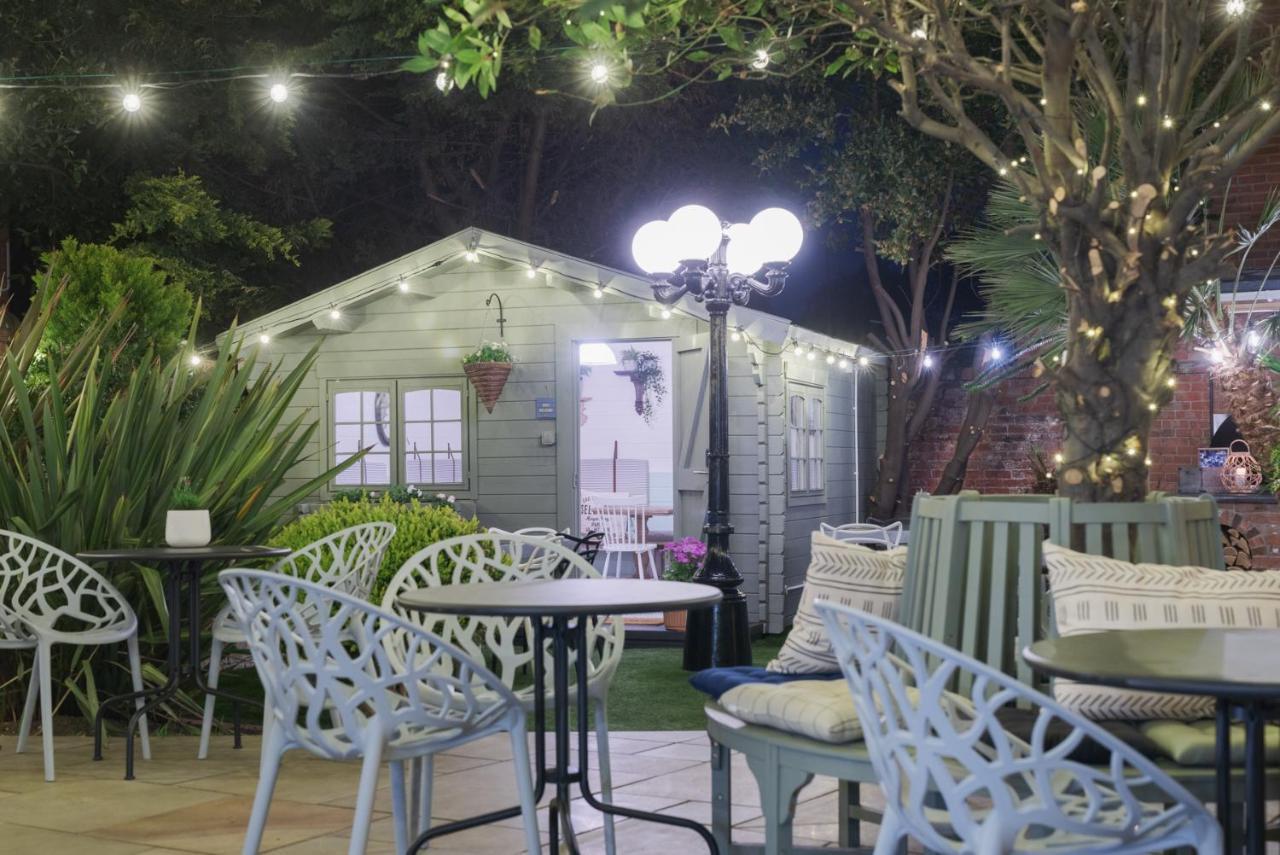 Somerset House Boutique And Restaurant
