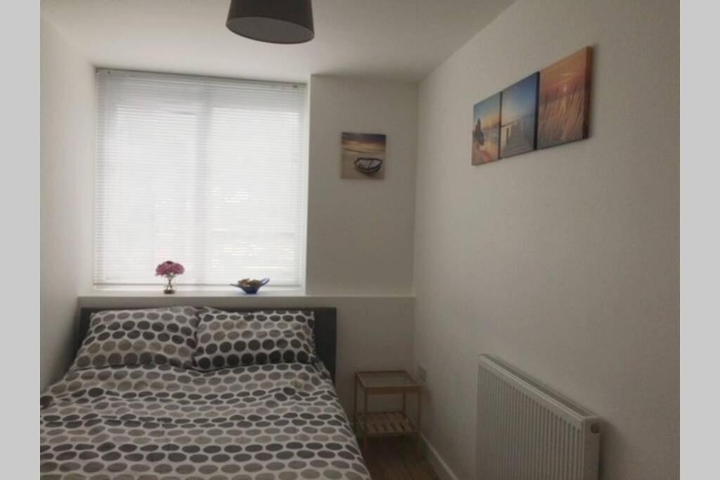 Cosy Near Train Station Portsmouth