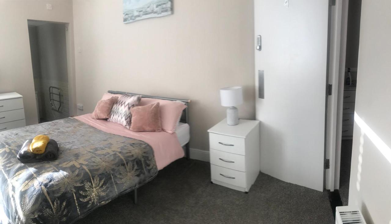 Amara Mews Homestay *