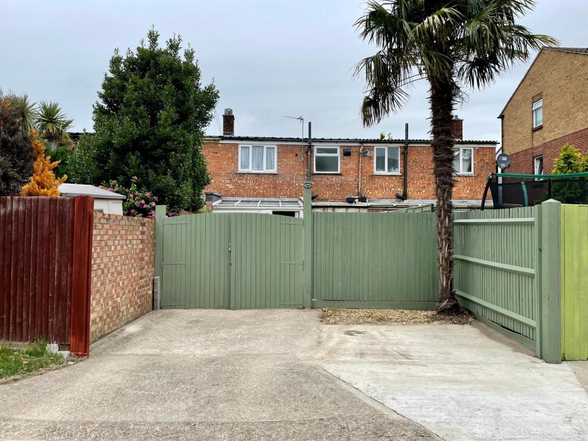 Somers House - Pet Friendly & Parking