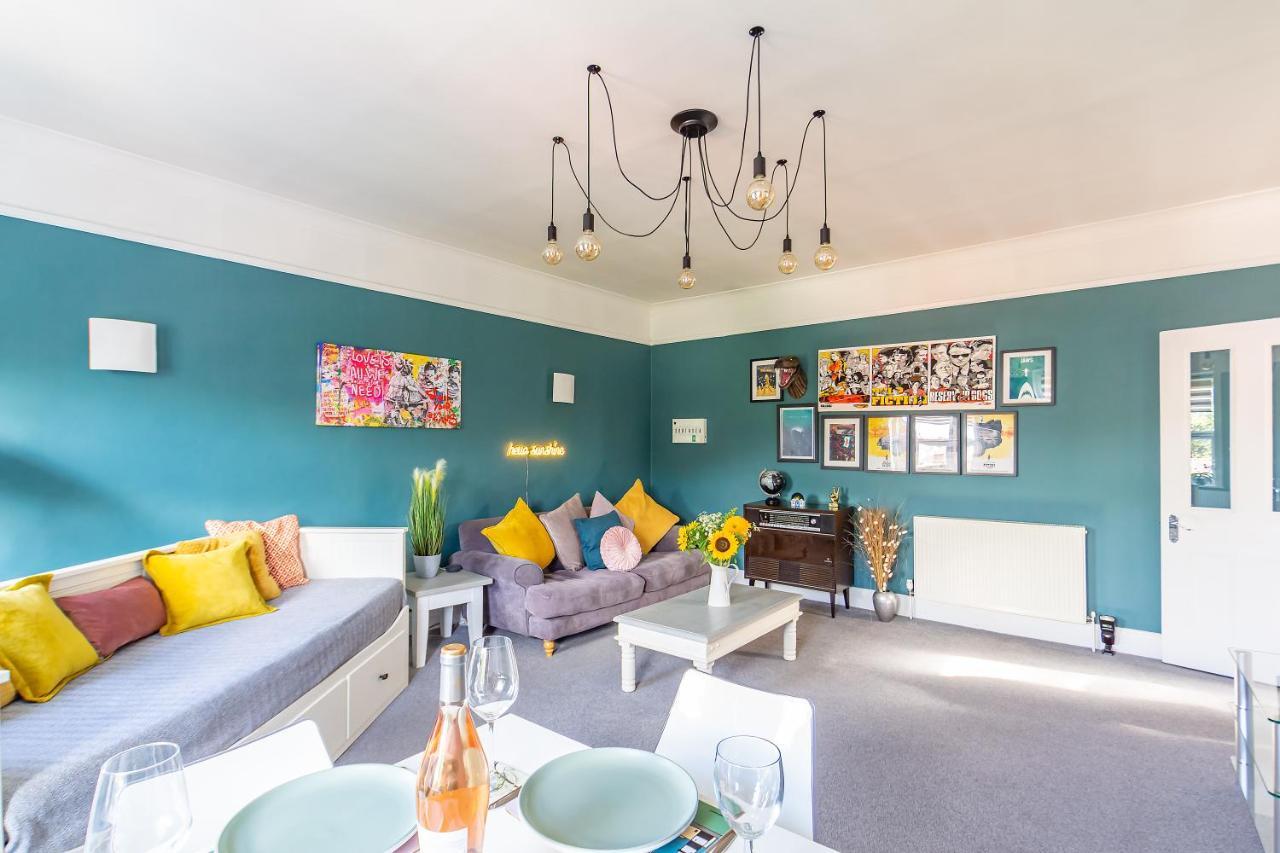 Apartment Spacious Split Level Flat In Great Location
