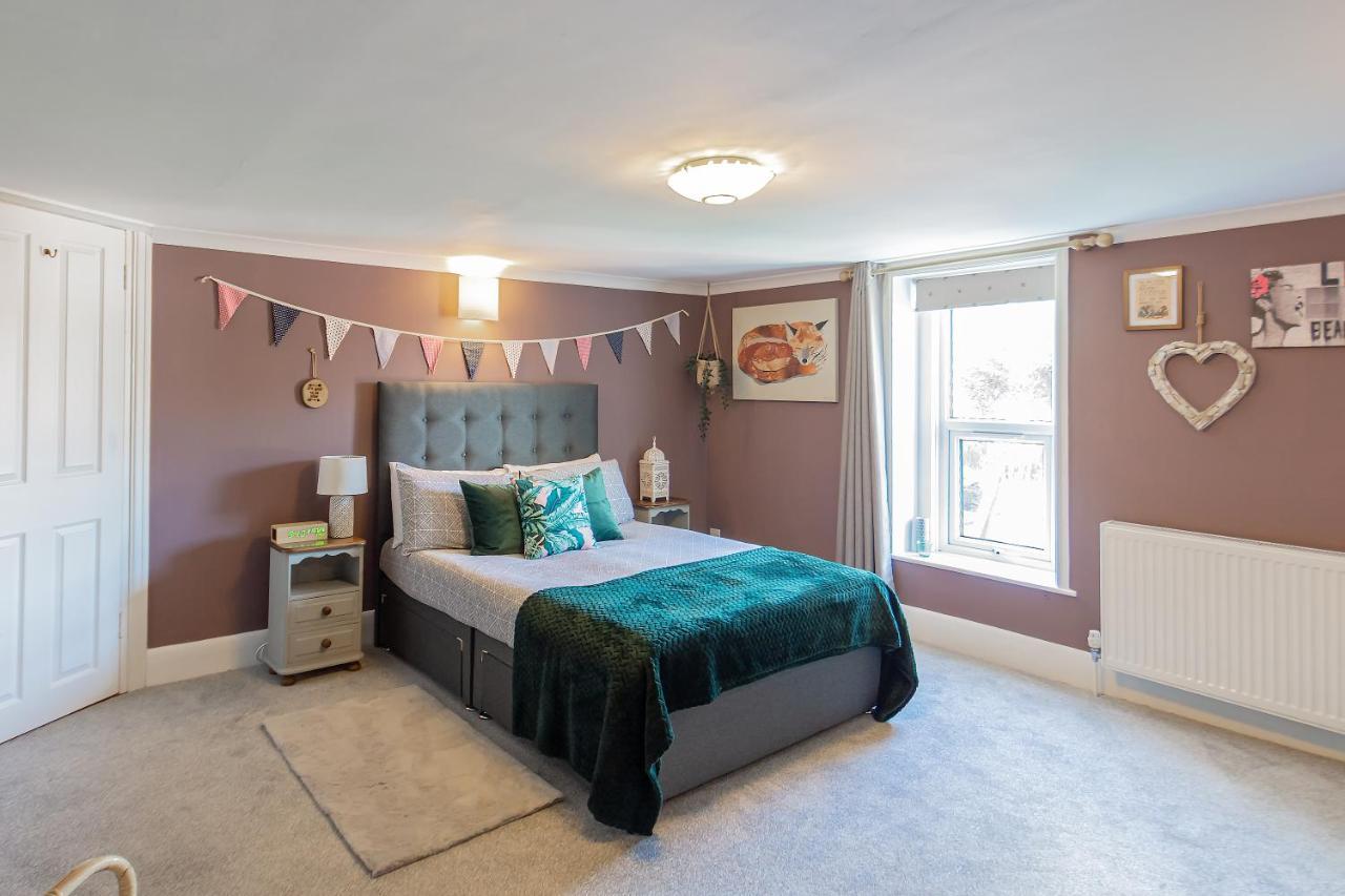 Spacious Split Level Flat In Great Location Apartment Portsmouth
