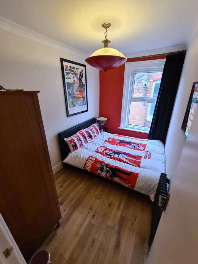 Apartment Southsea Royale Bond 3 Bed Cool Penthouse, Seafront Parking *
