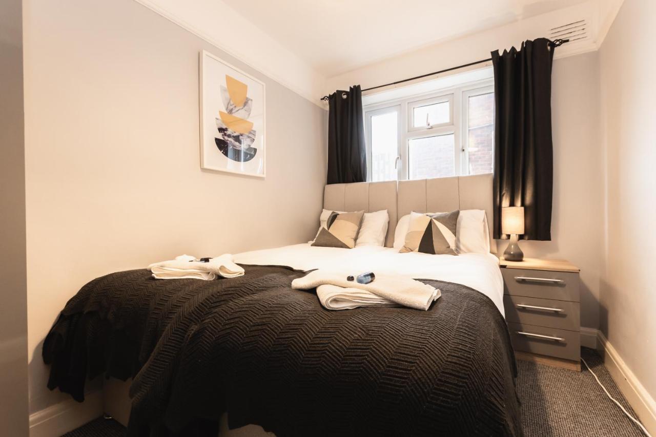 Price! Perfect Gunwharf - 5 Single Beds Or Kingsize Free Parking Apartment Portsmouth