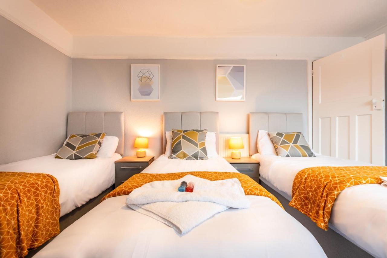 Price! Perfect Gunwharf - 5 Single Beds Or Kingsize Free Parking Apartment Portsmouth