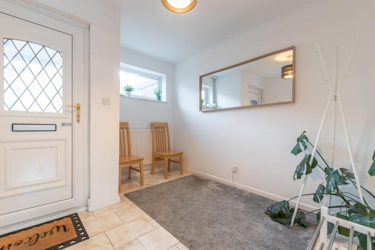 Price! Large For 4 - Smart Tv - Comfy Beds - Garden - 4 Single Beds Or 2 Doubles! Portsmouth