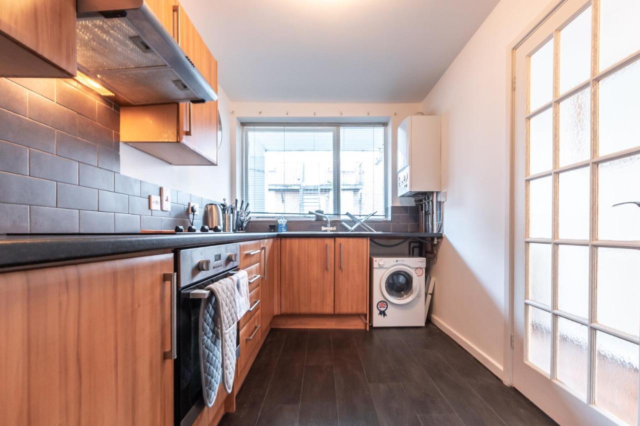 Southsea Contractor Haven: Flexible Beds & Smart Tvs * Portsmouth