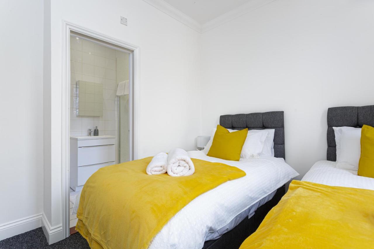 Apartment Granada Luxury Apartments: Beachside Flats With Parking Portsmouth