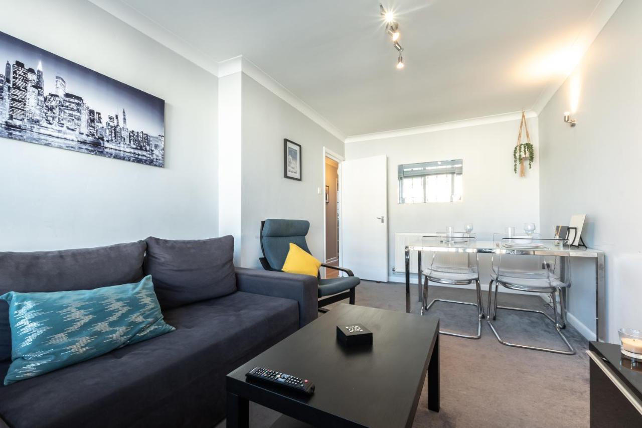 Center Comfort: Quad With Free Parking And Wi-fi