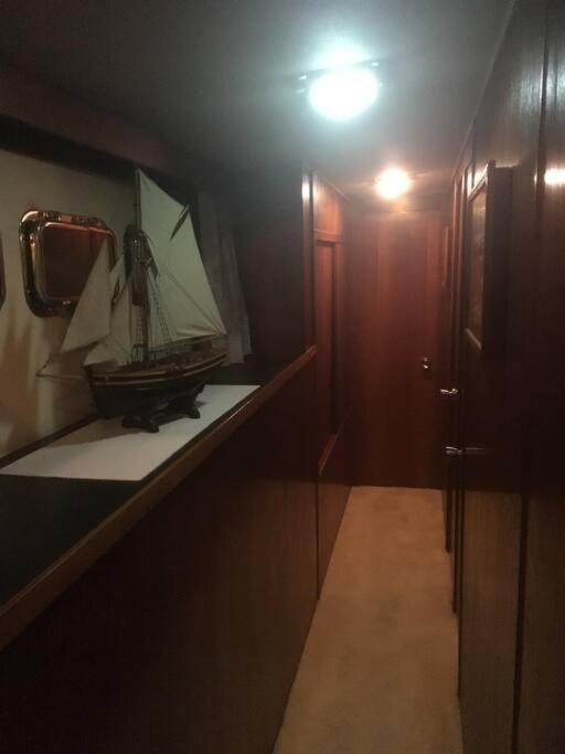 Super Yacht Temptation With A Hot Tub Jacuzzi On The South Coast Uk Portsmouth