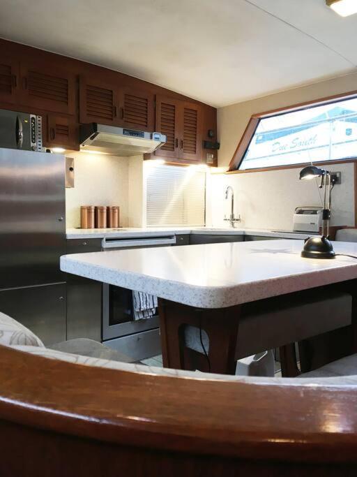 Super Yacht Temptation With A Hot Tub Jacuzzi On The South Coast Uk *