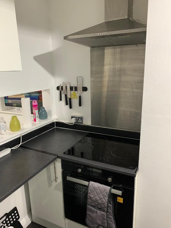 2 Bed 1st Floor Apartment-own Entrance & Parking Portsmouth