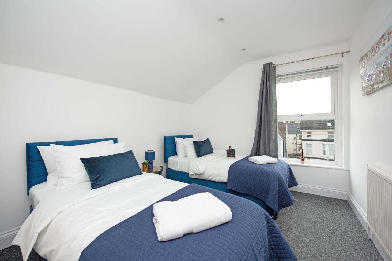 Granada Luxury Apartments: Beachside Flats With Parking Apartment