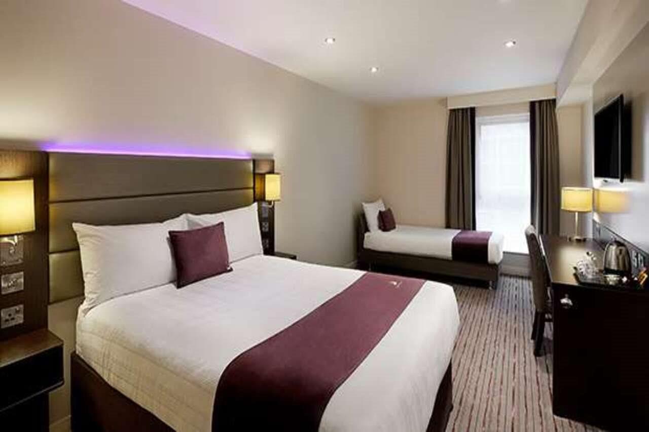 Premier Centre Hotel