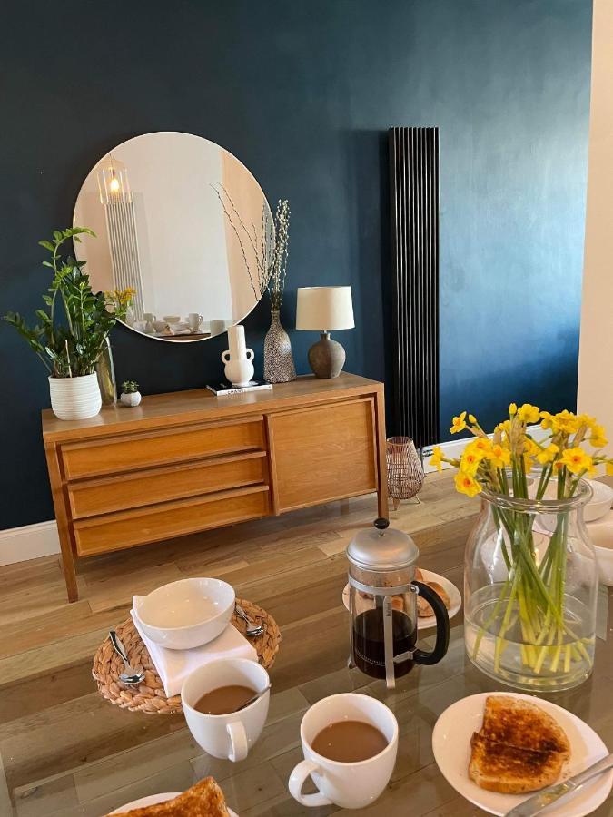 The Clock Tower Apartment: Modern 2-bed With Free Parking In Southsea