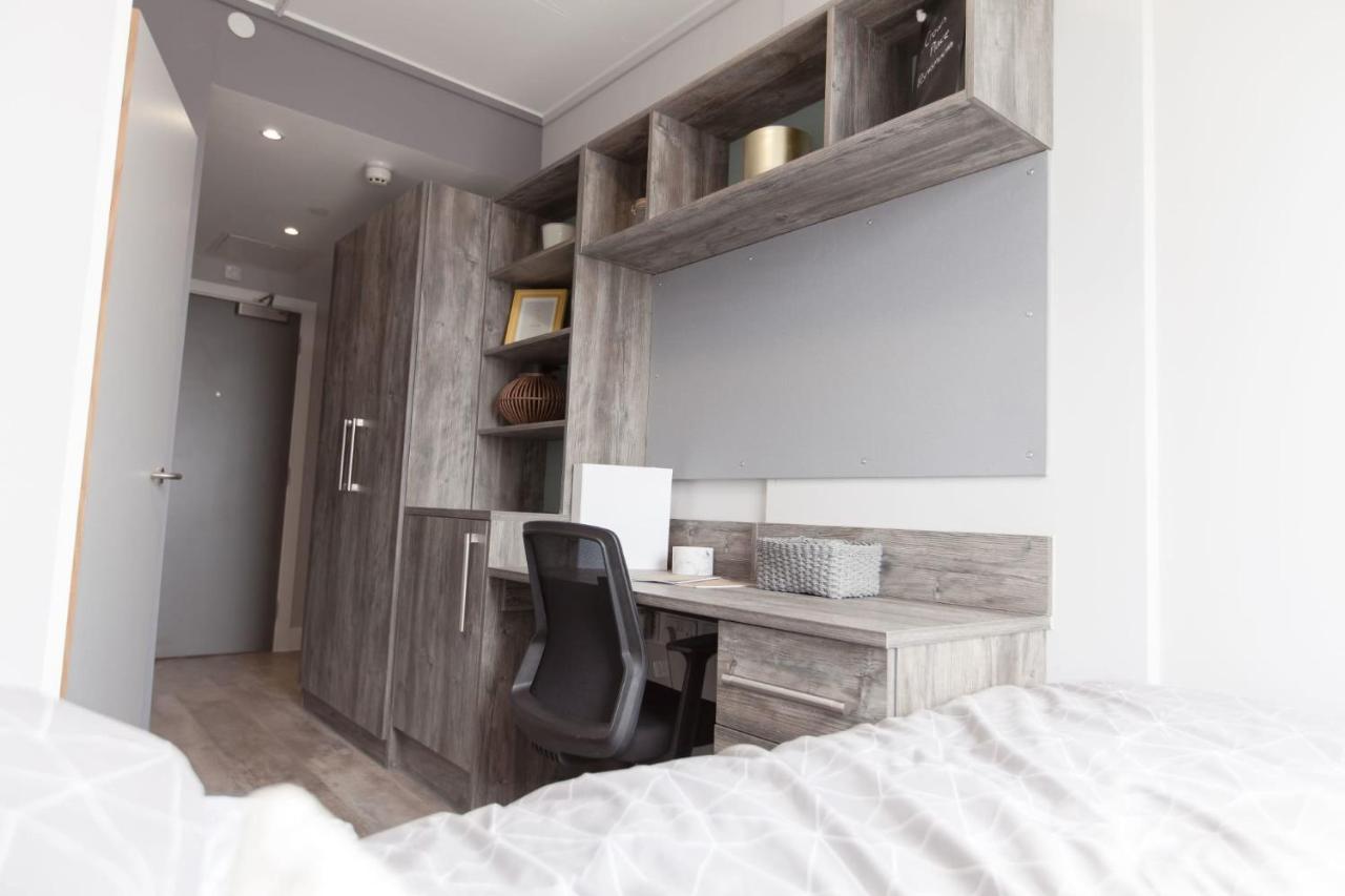 For Students Only Stylish At Crown Place In Apartment Portsmouth