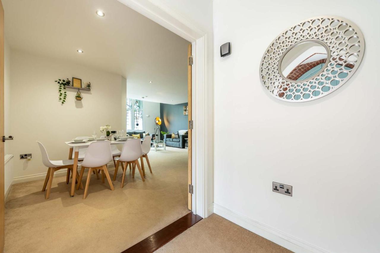 Apartment Grade 2 Listed Converted Church, Within 750yrds To Southsea *