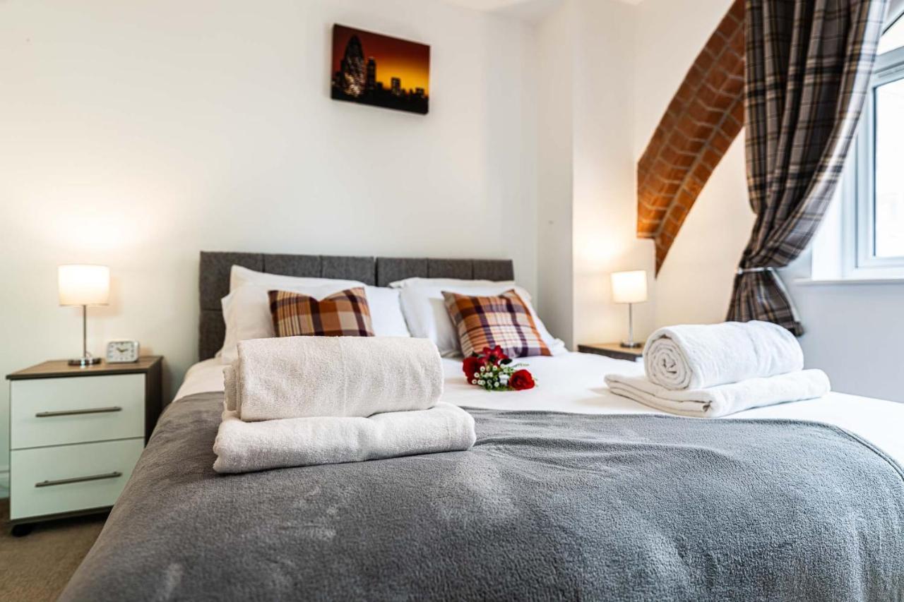 Grade 2 Listed Converted Church, Within 750yrds To Southsea