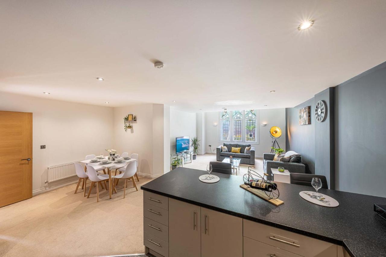 Apartment Grade 2 Listed Converted Church, Within 750yrds To Southsea